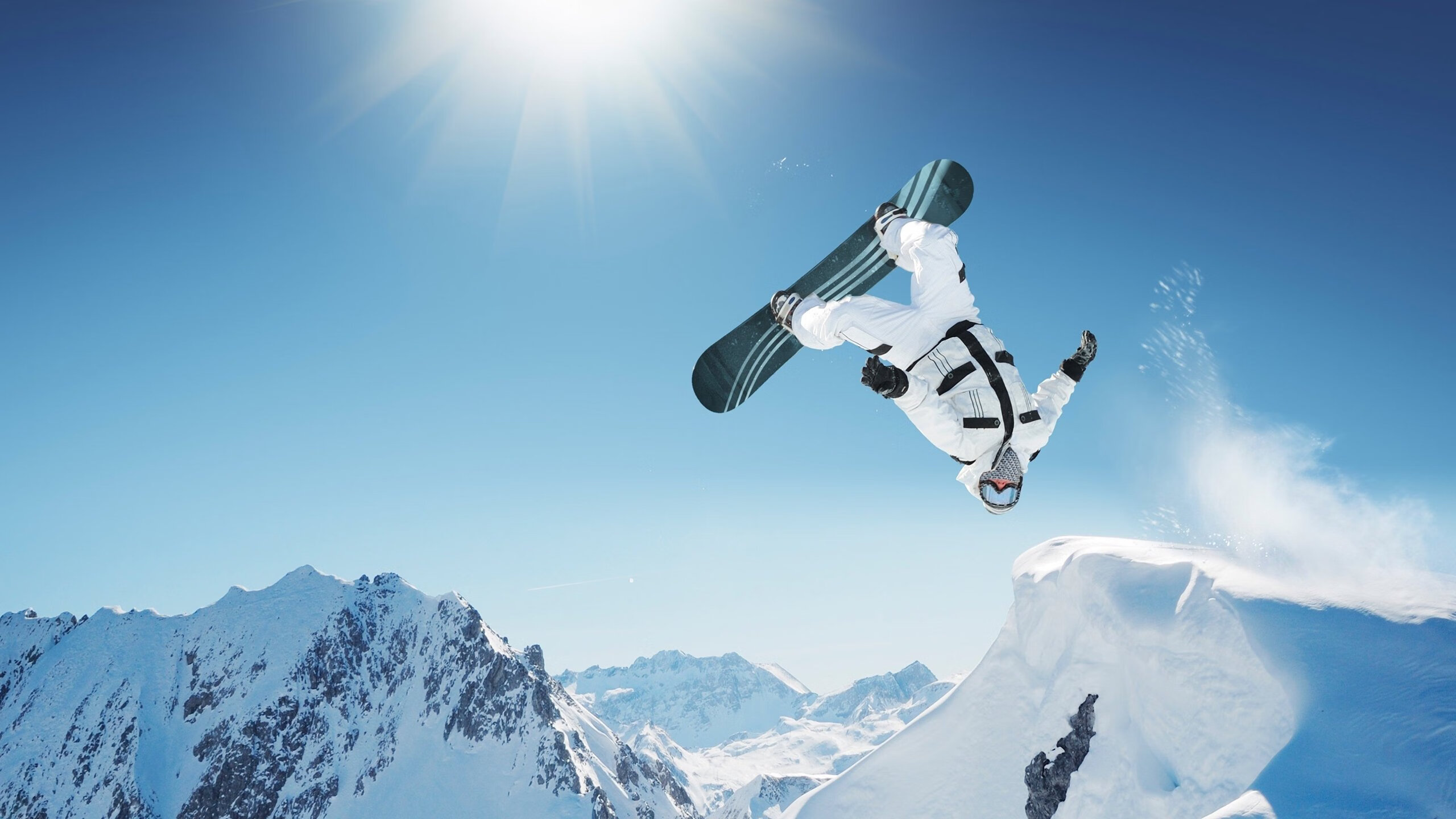 开云网页版-夜战赛段：星光下的极速狂飙